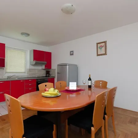 Dunja Apartman *