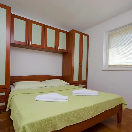 Dunja مالينسكا