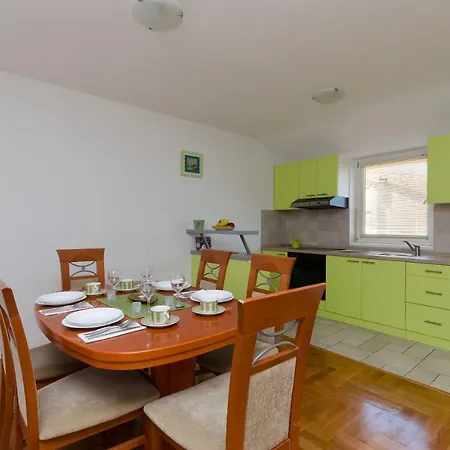 Apartment Dunja Malinska