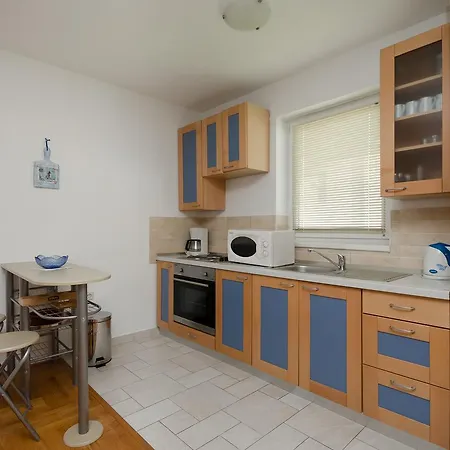 Dunja マリンスカ