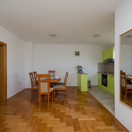 Apartment Dunja *